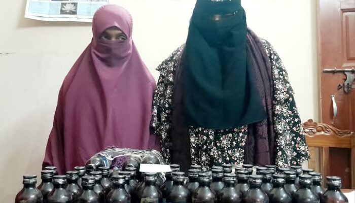 গাইবান্ধায় ৮২ বোতল ফেন্সিডিল জব্দ সহ গ্রেফতার ২