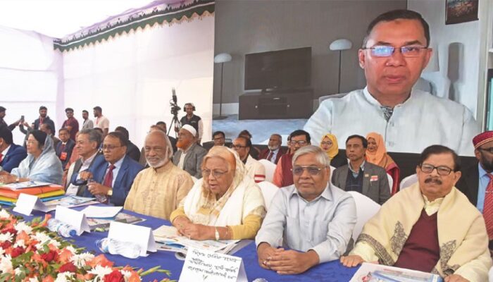 অন্তর্বর্তী সরকারের সাথে ভুলবুঝাবুঝি সময়ের অপচয় : তারেক রহমান