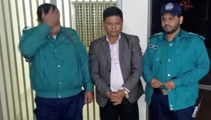 কবরস্থানে চাঁদাবাজির মামলায় বিএনপি নেতা আমিন গ্রেপ্তার