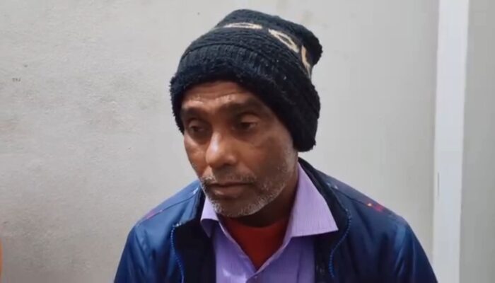 গোবিন্দগঞ্জে চোরাই রডসহ নৈশপ্রহরী গ্রেপ্তার